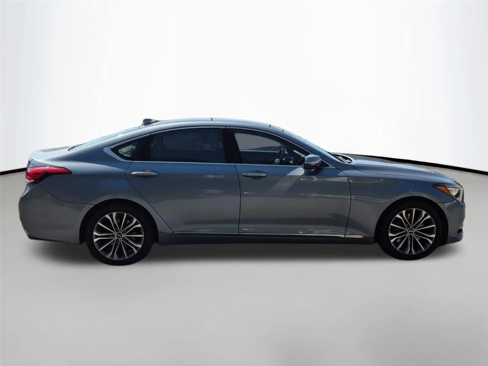 Used 2016 Parisian Gray Hyundai 3.8L image 6