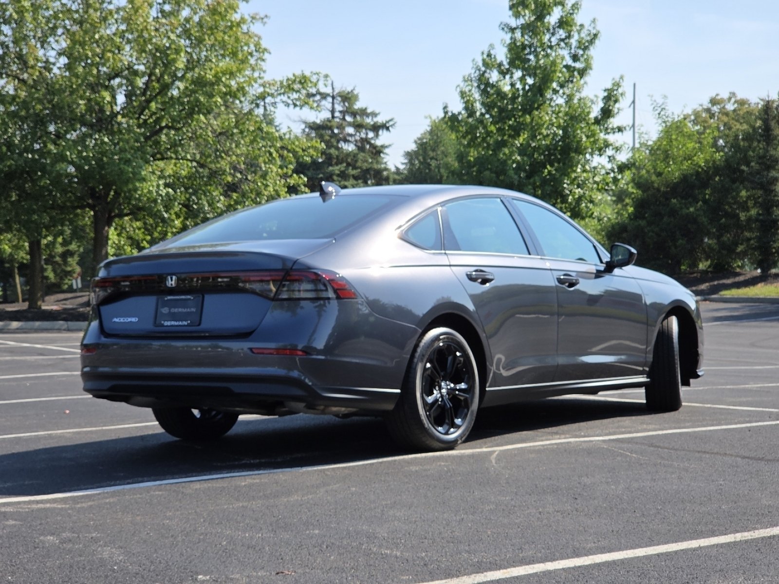 Certified Used 2025 Meteorite Gray Metallic Honda SE image 20
