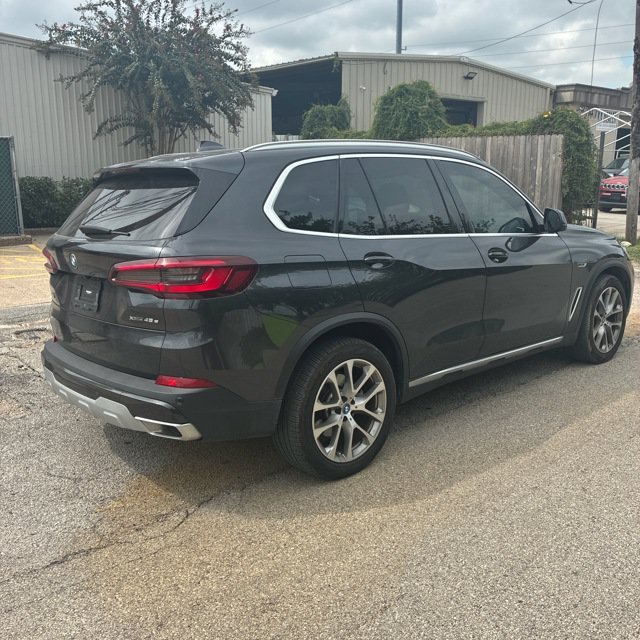 Certified Used 2023 Dark Graphite BMW xDrive45e image 2