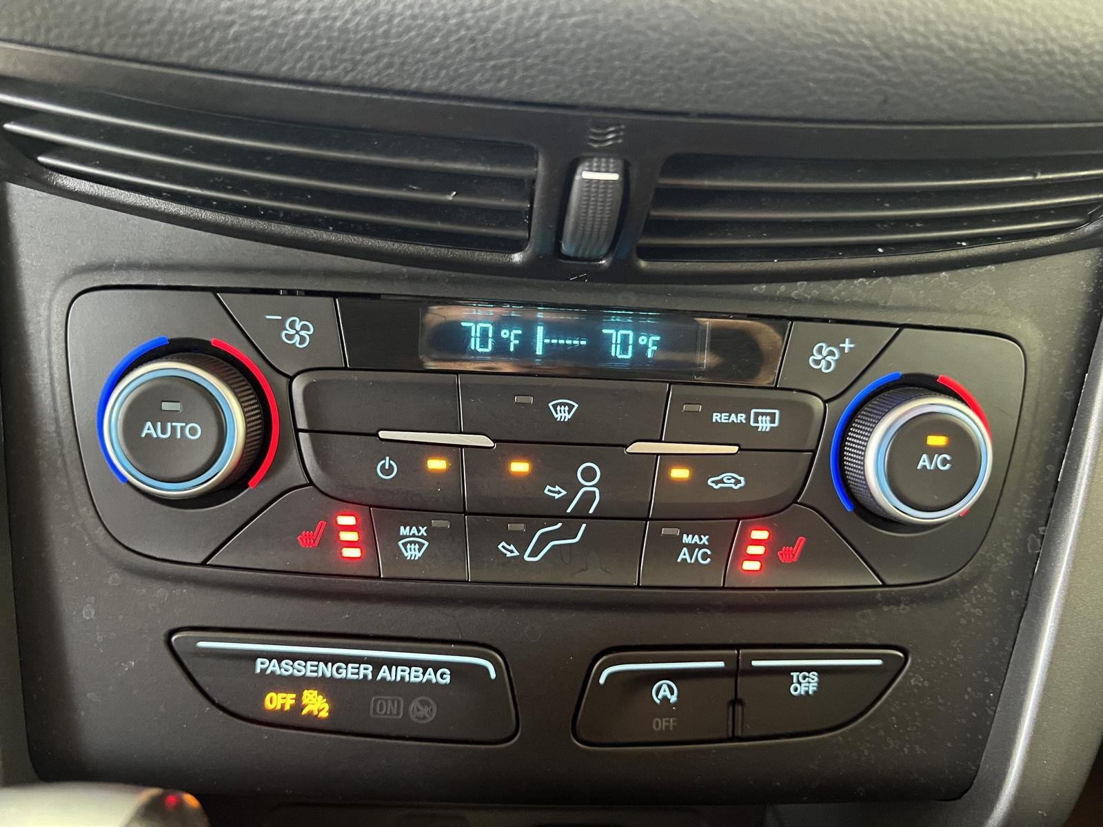 Used 2019 Oxford White Ford SEL image 16