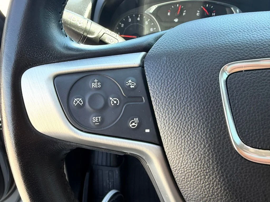 Used 2021 Gray GMC SLT image 17