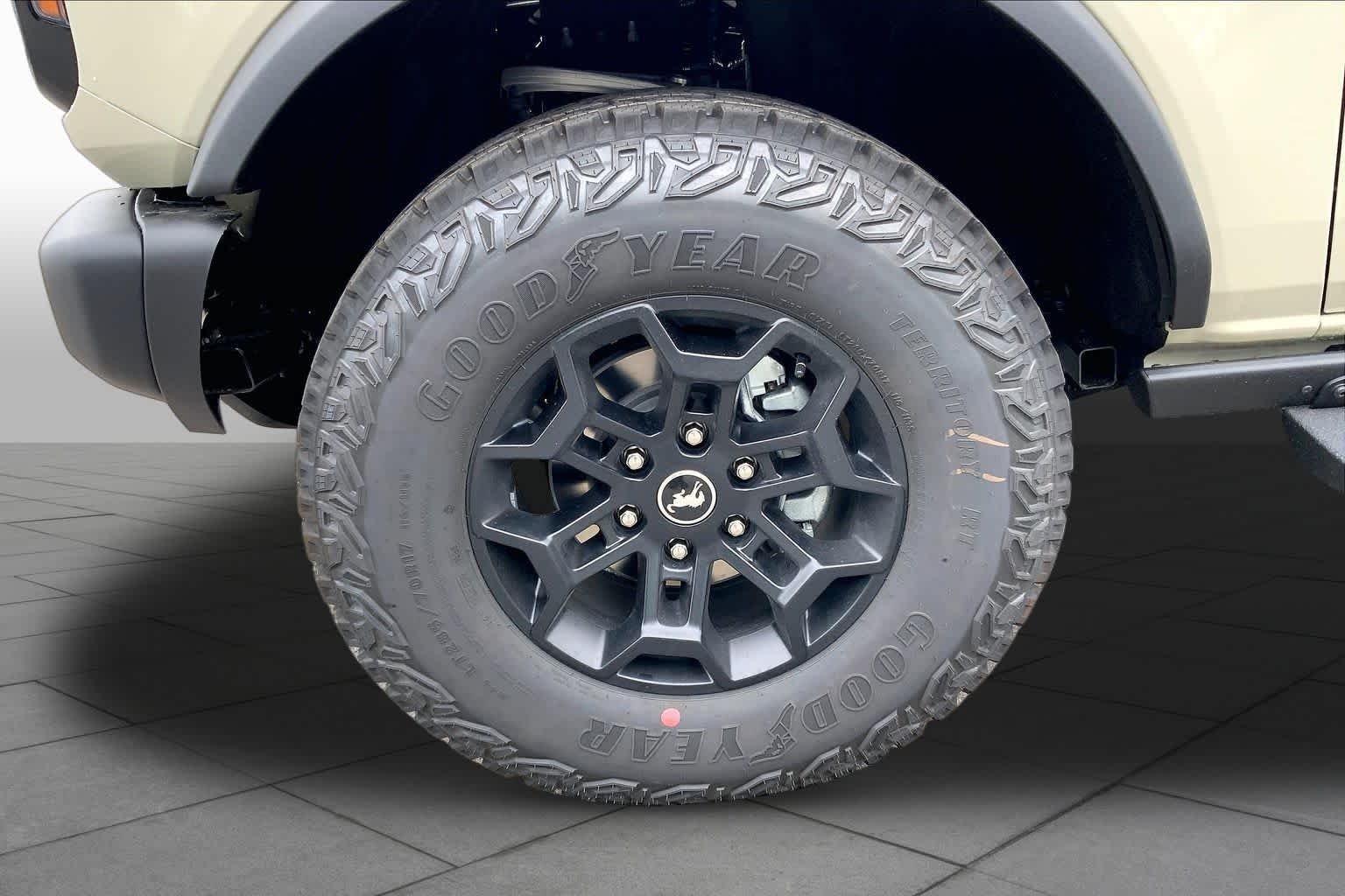 New 2026 Desert Sand Ford Badlands image 17