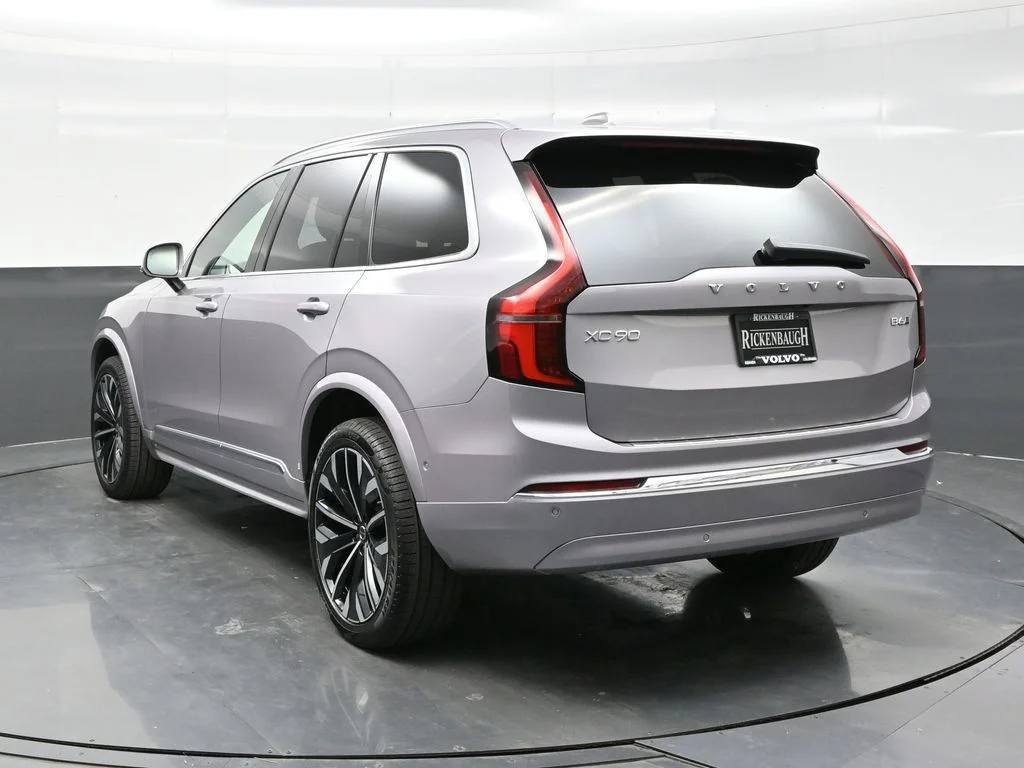 New 2026 Aurora Silver Volvo Plus image 5