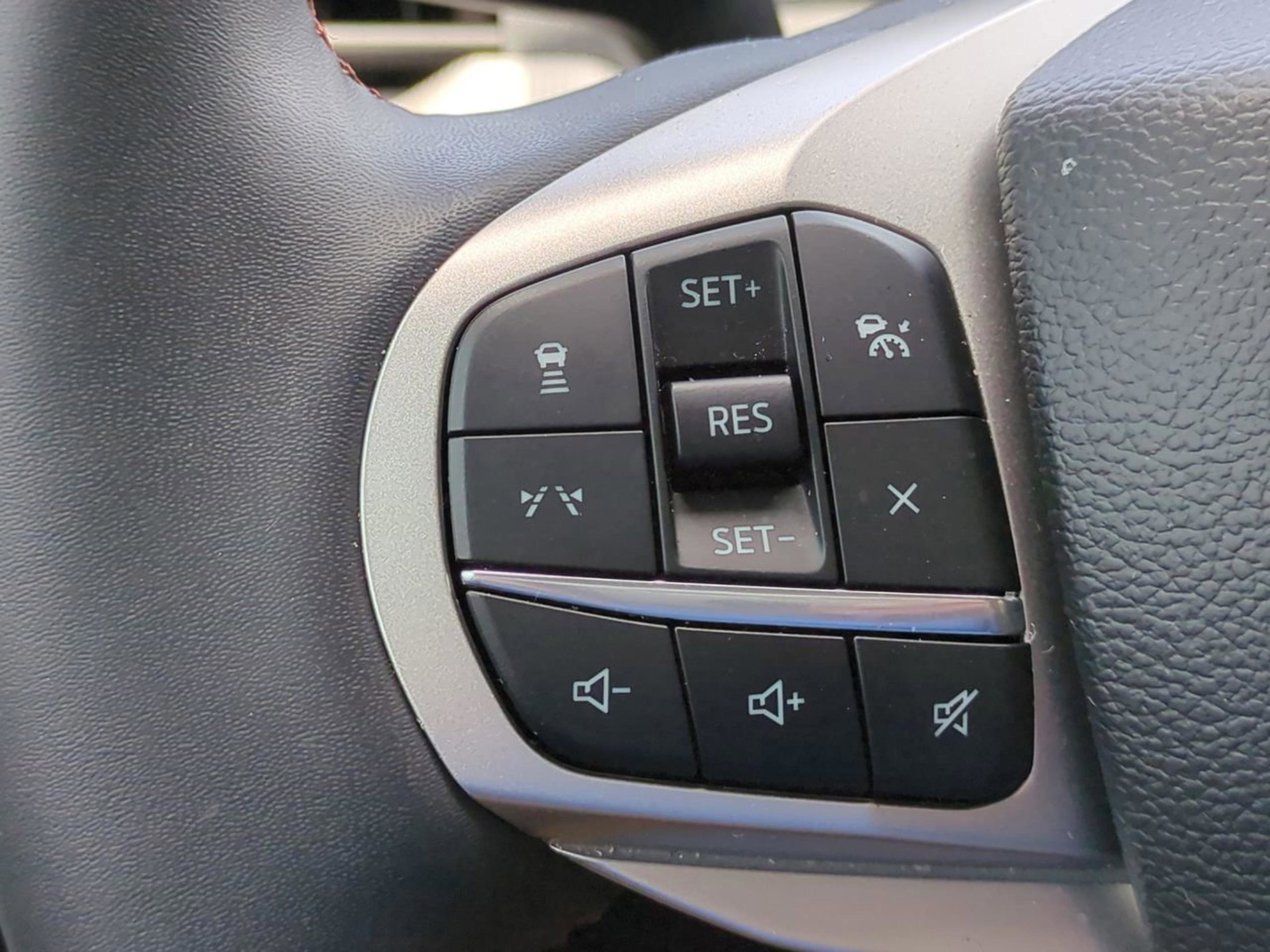 Used 2025 Vapor Blue Ford Active image 24