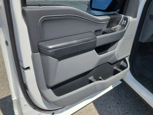 Used 2021 Oxford White Ford XLT image 18