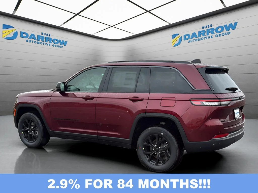 New 2026 Velvet Red Pearl-Coat Exterior Paint Jeep Altitude image 3