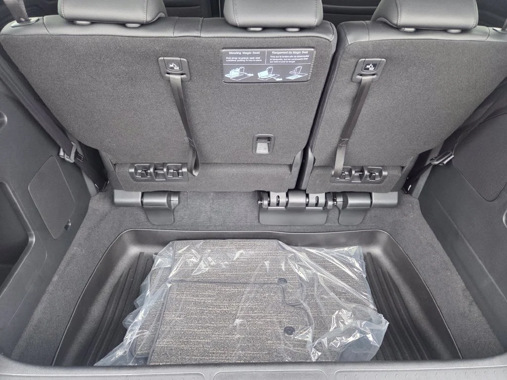 2026 Honda Odyssey EX-L - Photo 12