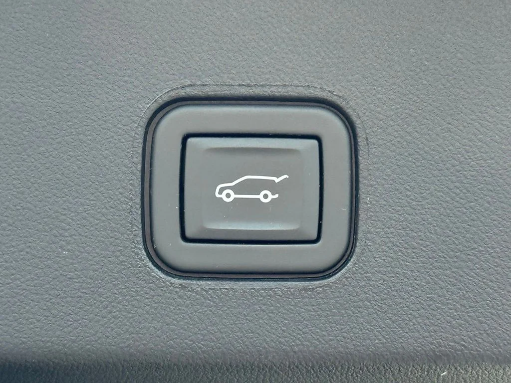 Used 2024 White Cadillac Sport image 37