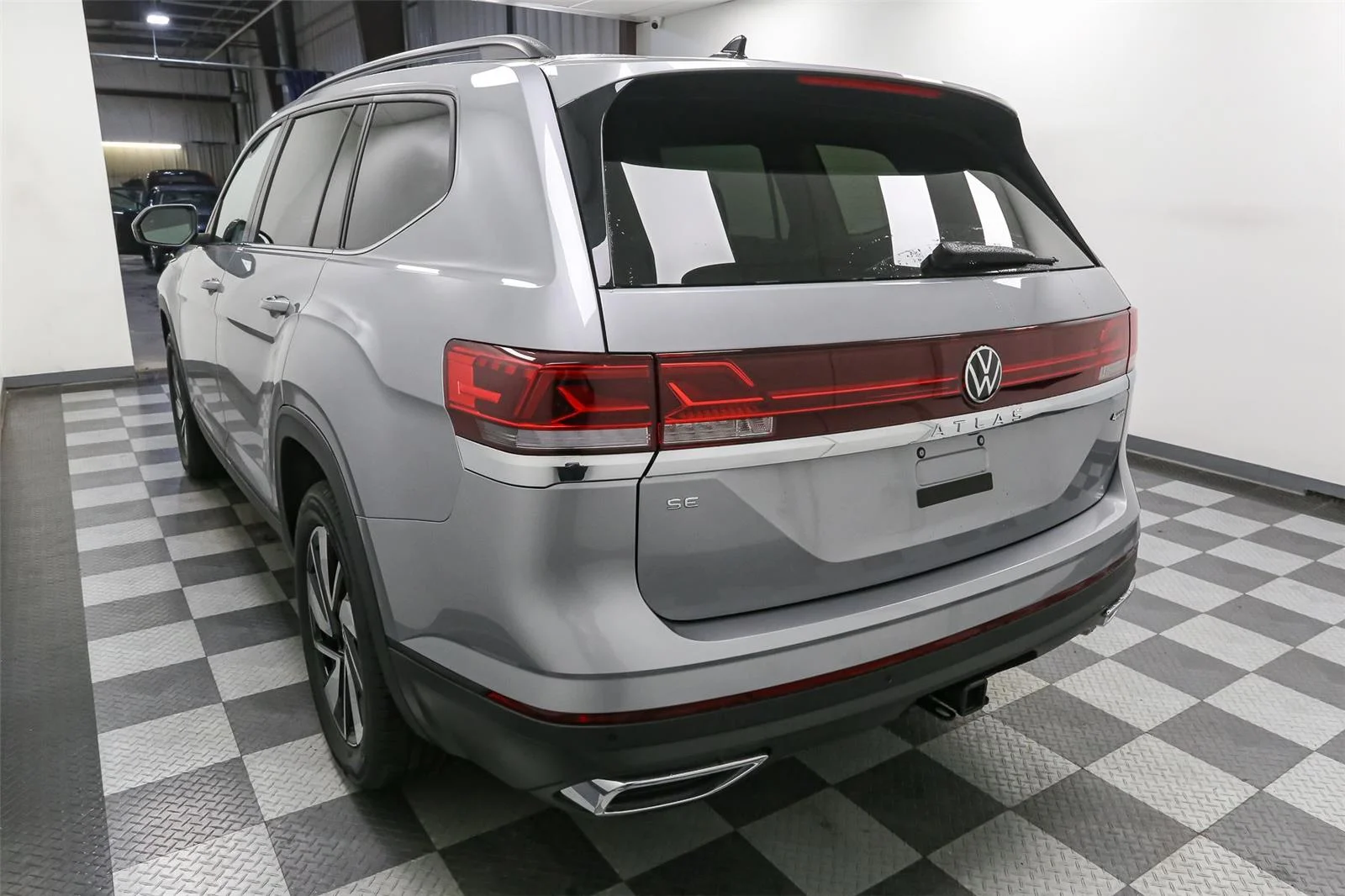 New 2026 Silver Mist Metallic Volkswagen 2.0T SE w/Technology image 7