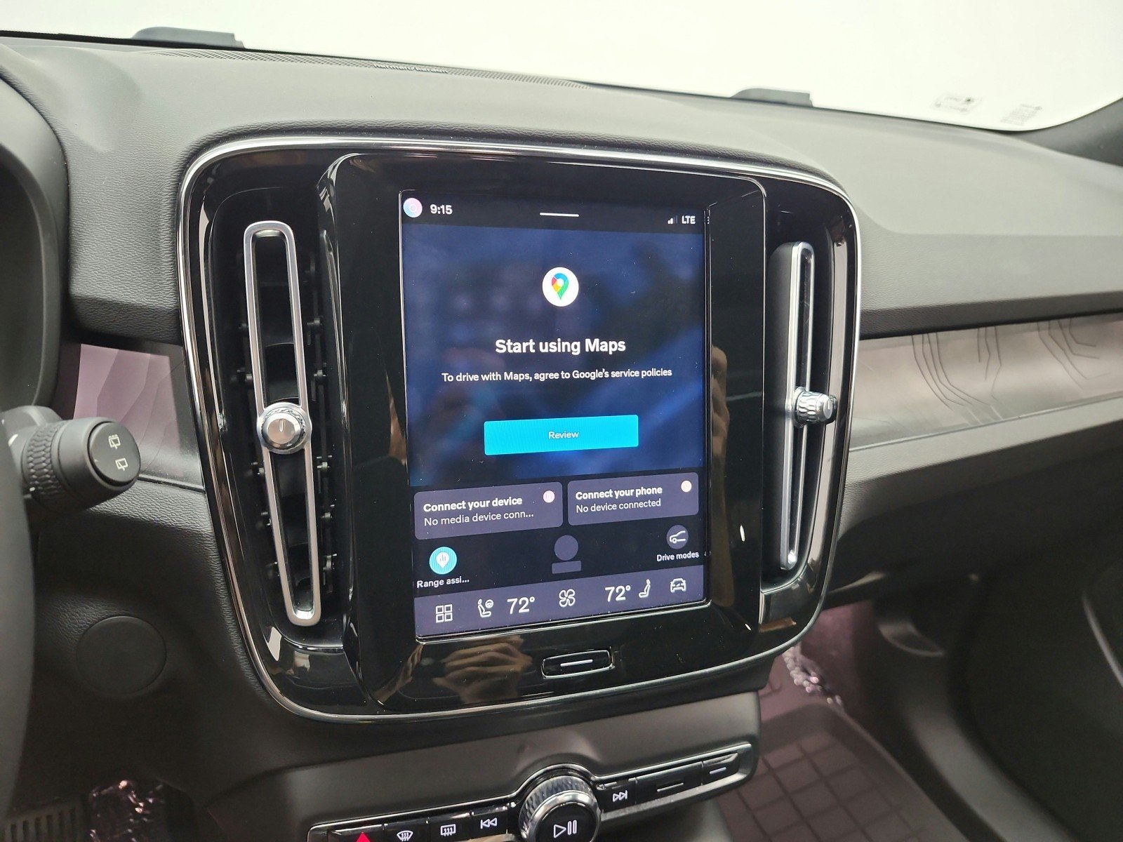 Used 2023 Crystal White Metallic Volvo Ultimate image 9