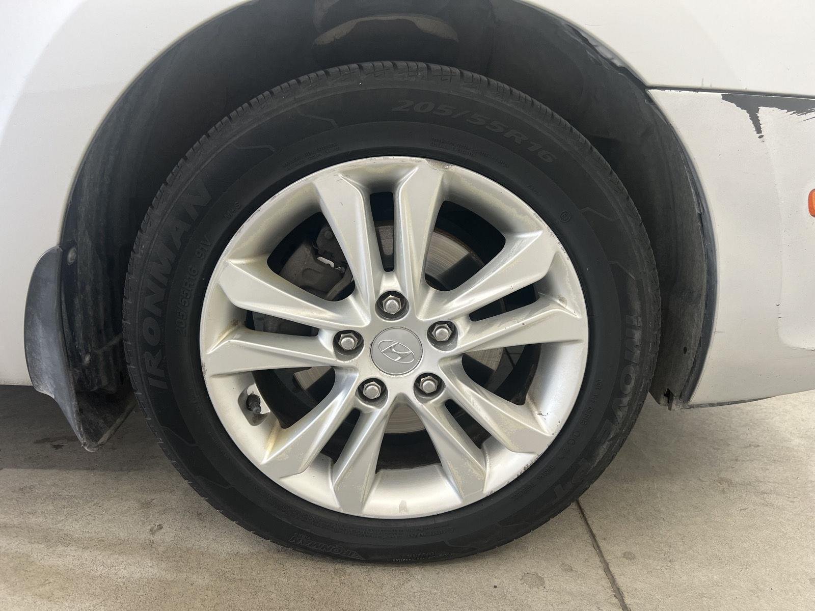 2010 Hyundai Elantra Touring SE - Photo 8