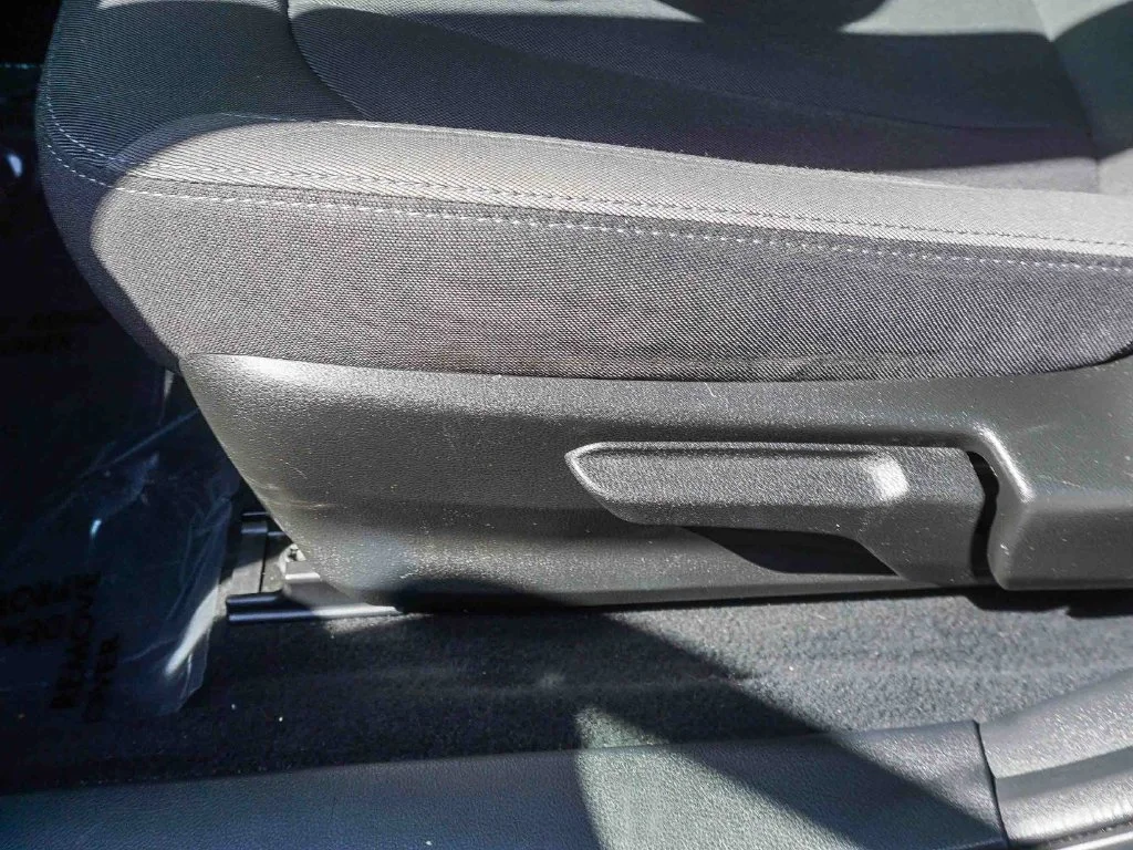 Used 2025 Gray Subaru Base image 19