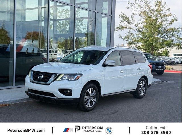 2017 Nissan Pathfinder SV