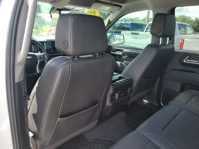 Used 2025 White Chevrolet LT image 12