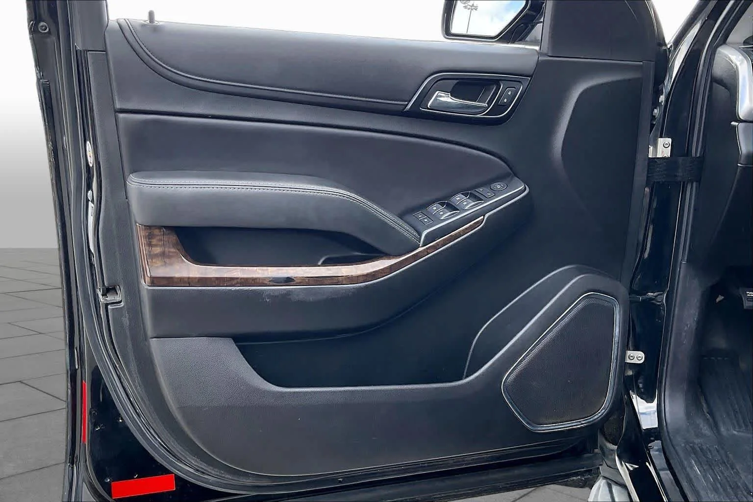 Used 2019 Black Chevrolet Commercial image 19