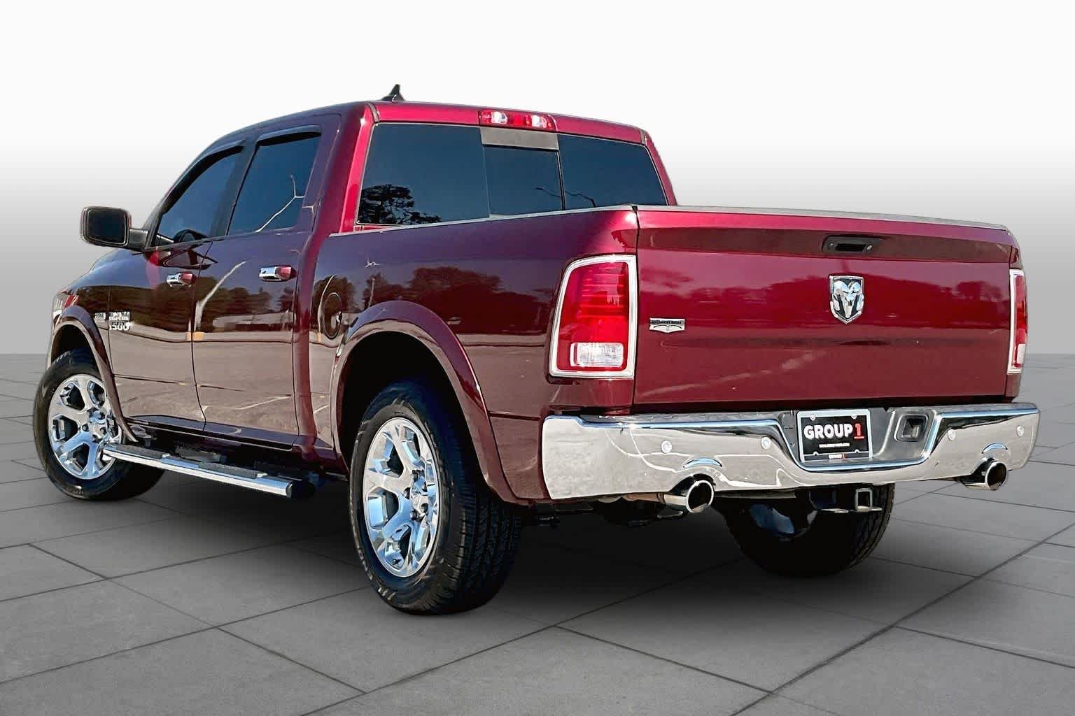 Used 2018 Delmonico Red Pearlcoat Ram Laramie image 12