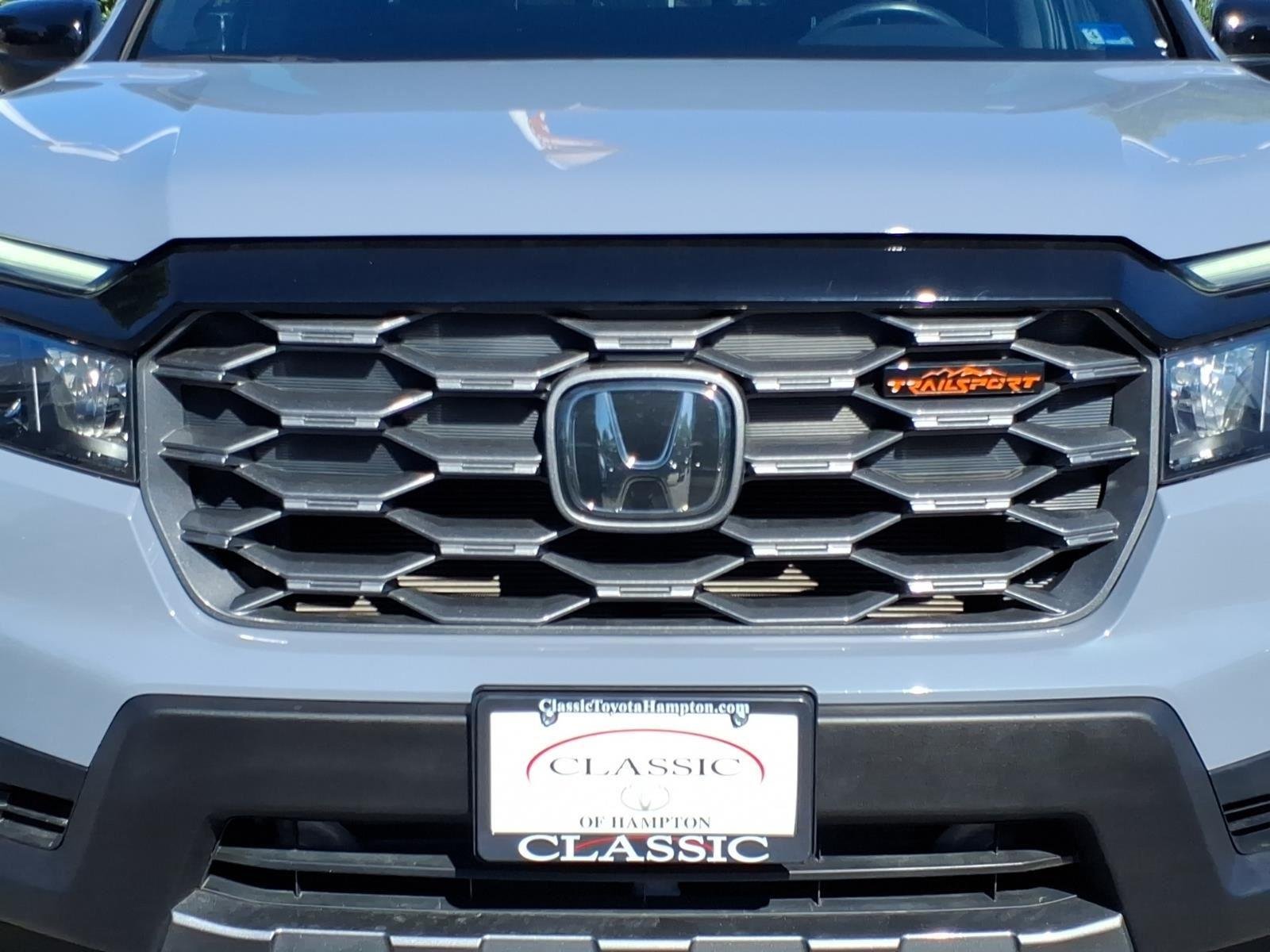 Used 2024 Sonic Gray Pearl Honda TrailSport image 14