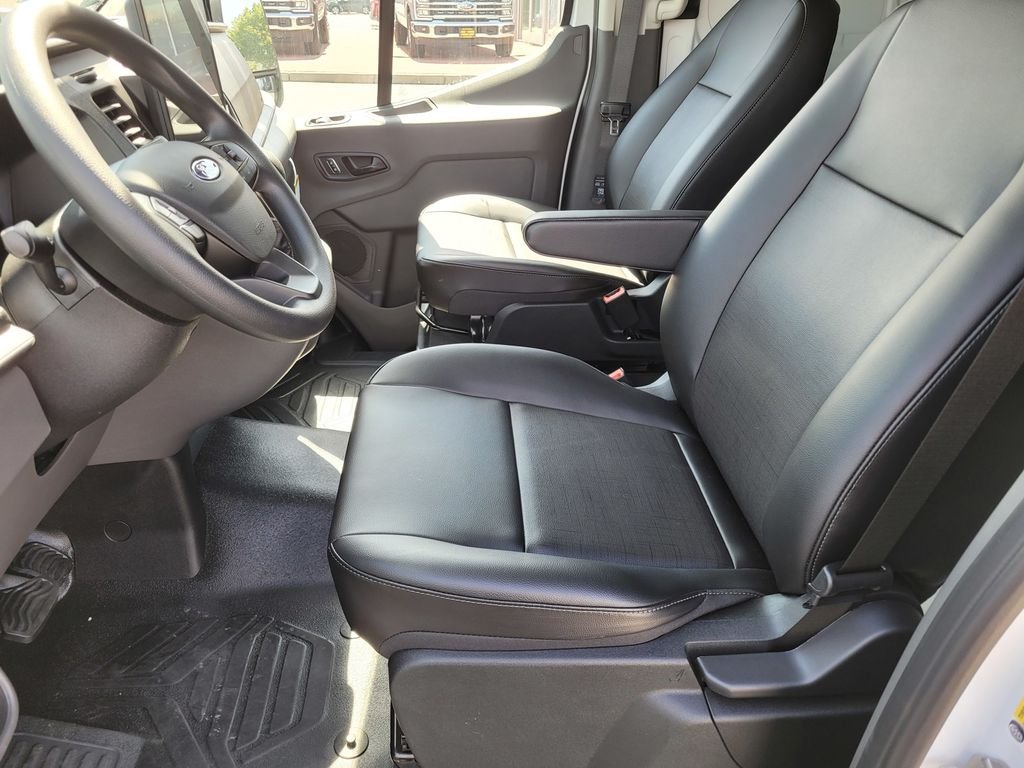 New 2026 Oxford White Ford Cargo Van image 7