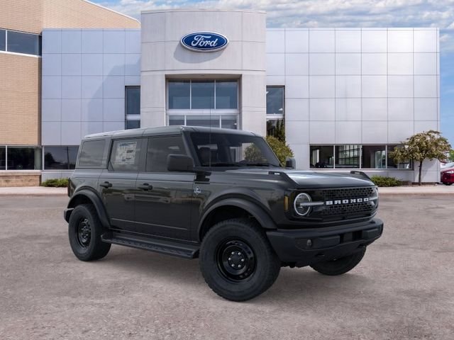 New 2026 Shadow Black Ford Outer Banks image 7
