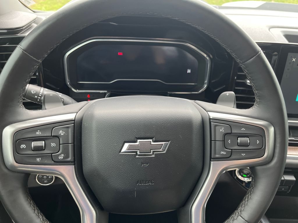 Used 2023 White Chevrolet LT Trail Boss image 14