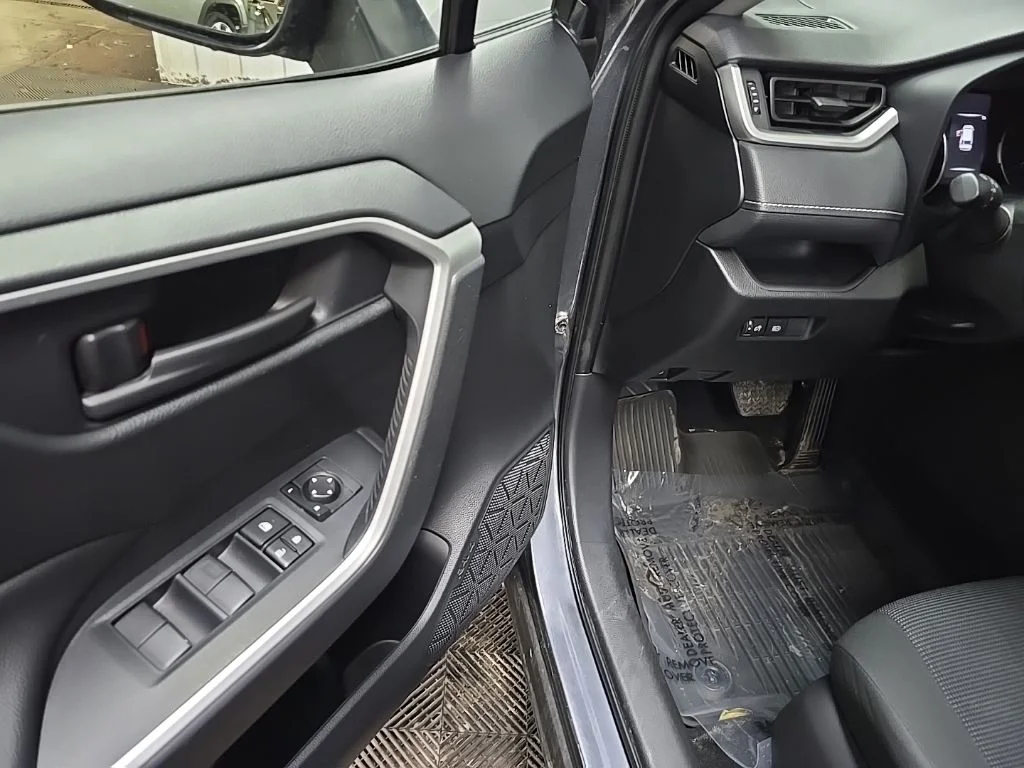 Used 2022 Gray Toyota LE image 27