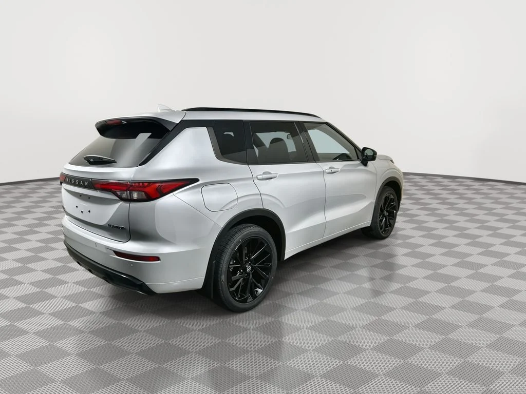 New 2026 White Nissan Platinum image 8