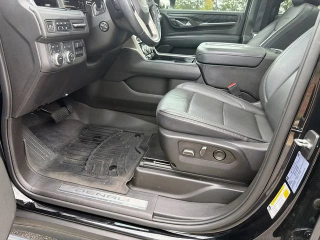 Used 2023 Onyx Black GMC Denali image 9