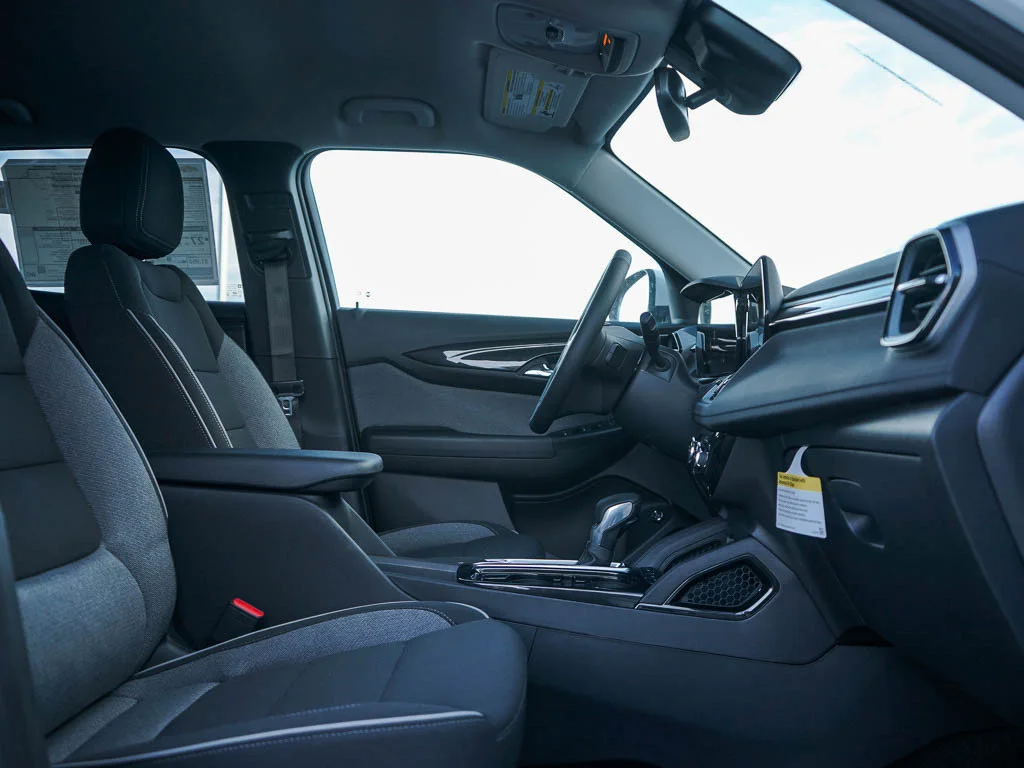 New 2026 Mosaic Black Metallic Chevrolet LT image 10