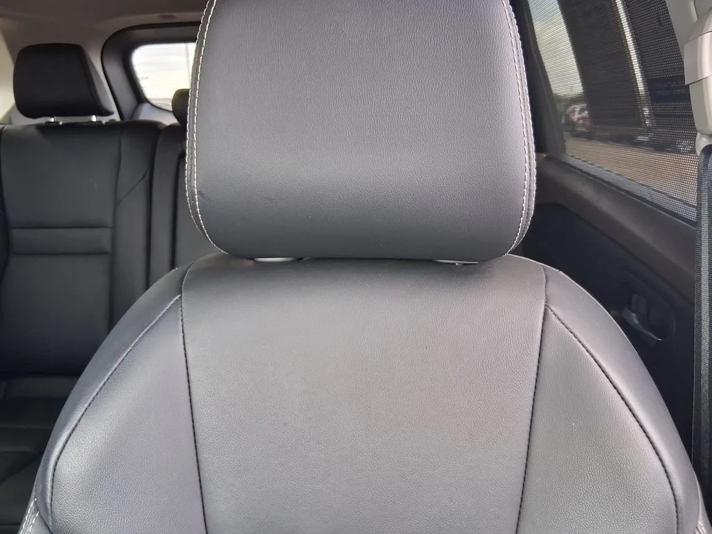 Used 2023 Blue Nissan SL image 18