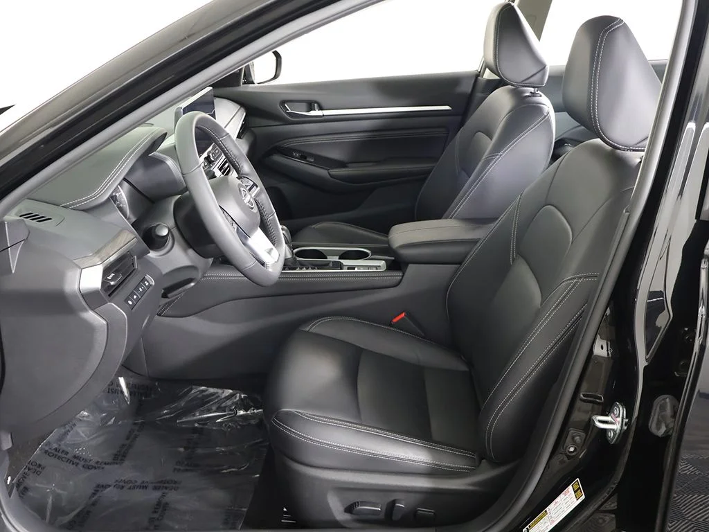 Used 2023 Black Nissan 2.5 SL image 30