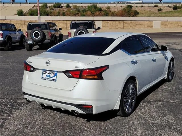 Used 2024 Pearl White Tricoat Nissan 2.5 SL image 4