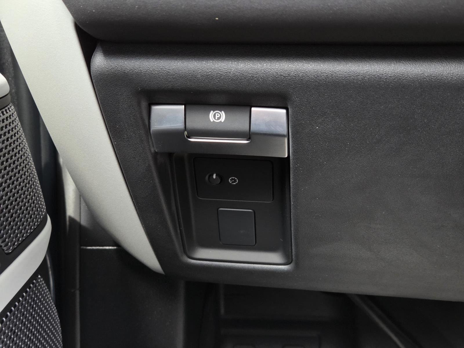 Used 2024 Tasman Blue Metallic Land Rover S image 20