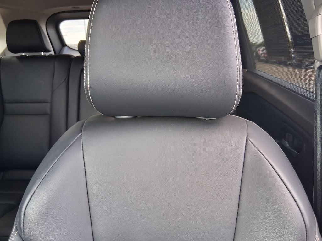 Used 2023 Blue Nissan SL image 18