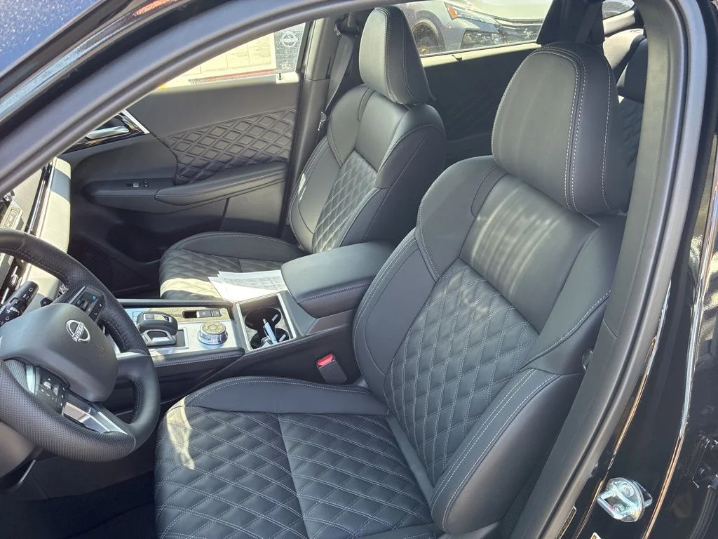 New 2026 Black Nissan Platinum image 17