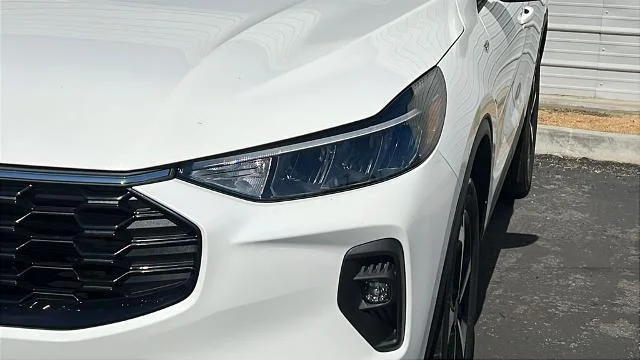 New 2025 Star White Metallic Tri-coat Ford ST-Line Select image 27