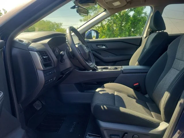 Used 2025 Blue Nissan SV image 16