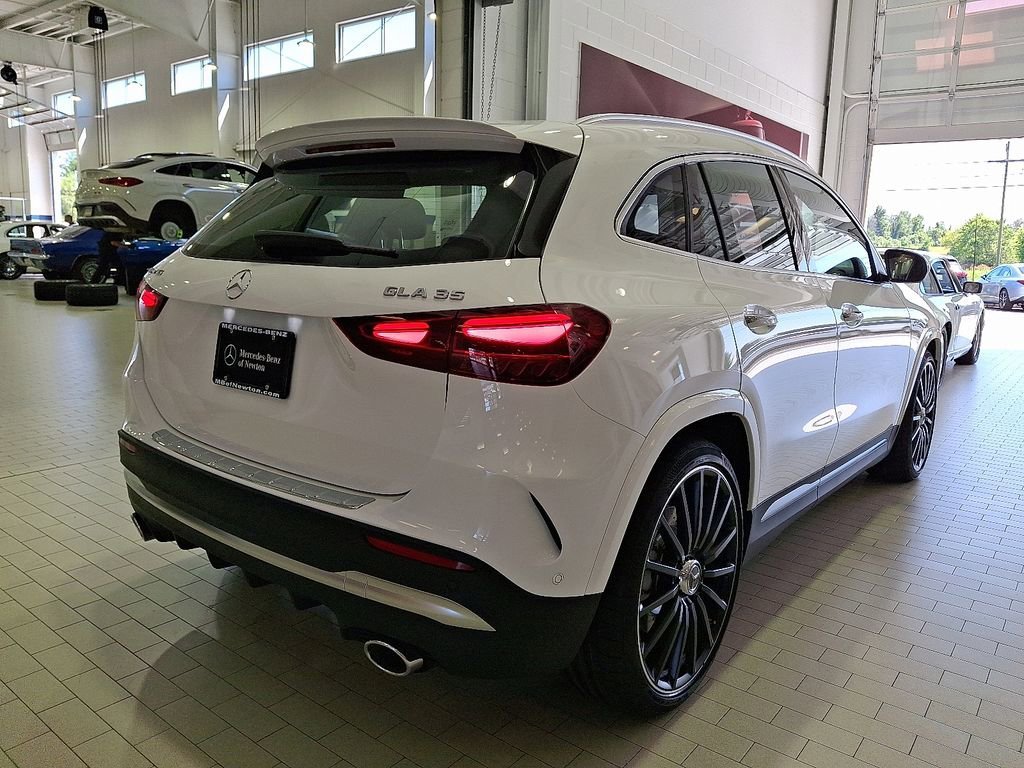 New 2026 Polar White Mercedes-Benz GLA 35 AMG® image 36
