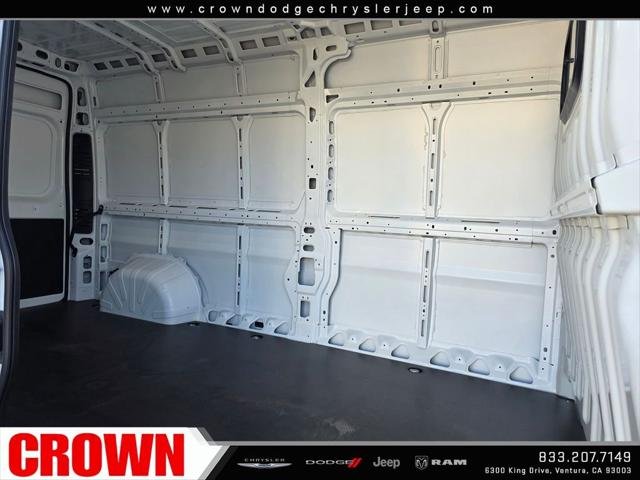 New 2026 Bright White Clear-Coat Exterior Paint RAM Tradesman image 13