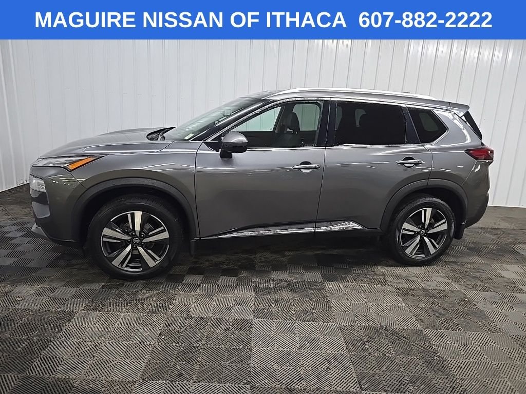 Used 2021 Gray Nissan SL image 5