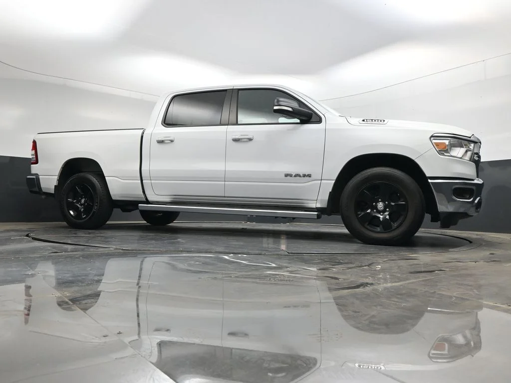 Used 2022 White Ram Big Horn/Lone Star image 32