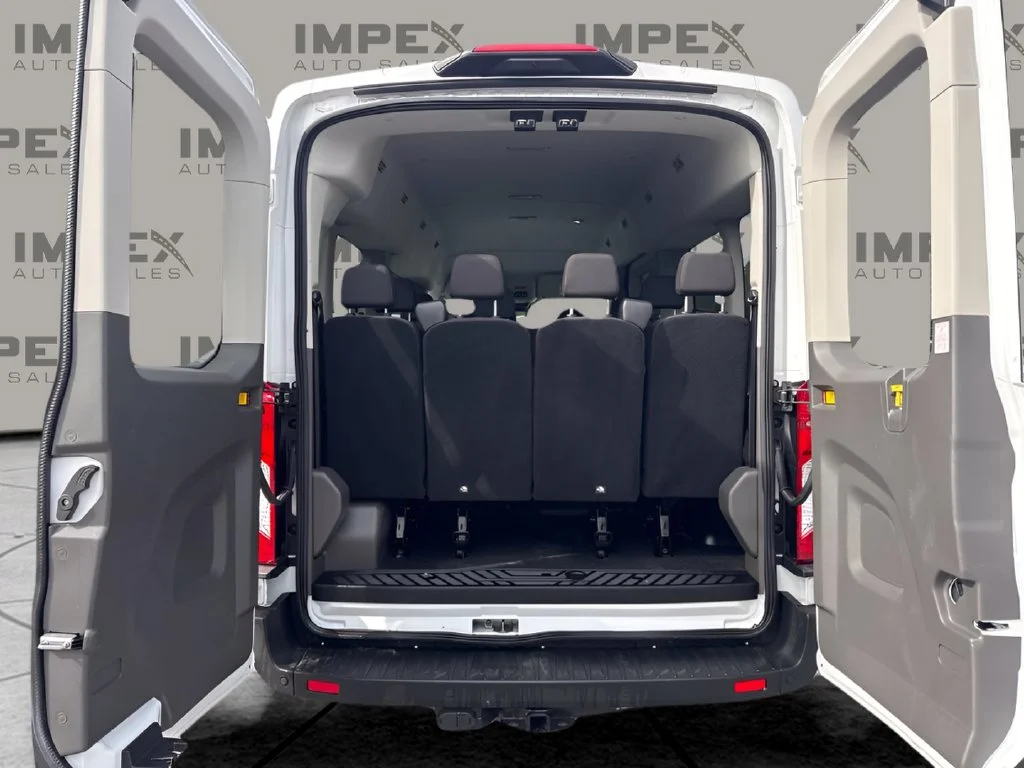 Used 2023 White Ford XL image 24