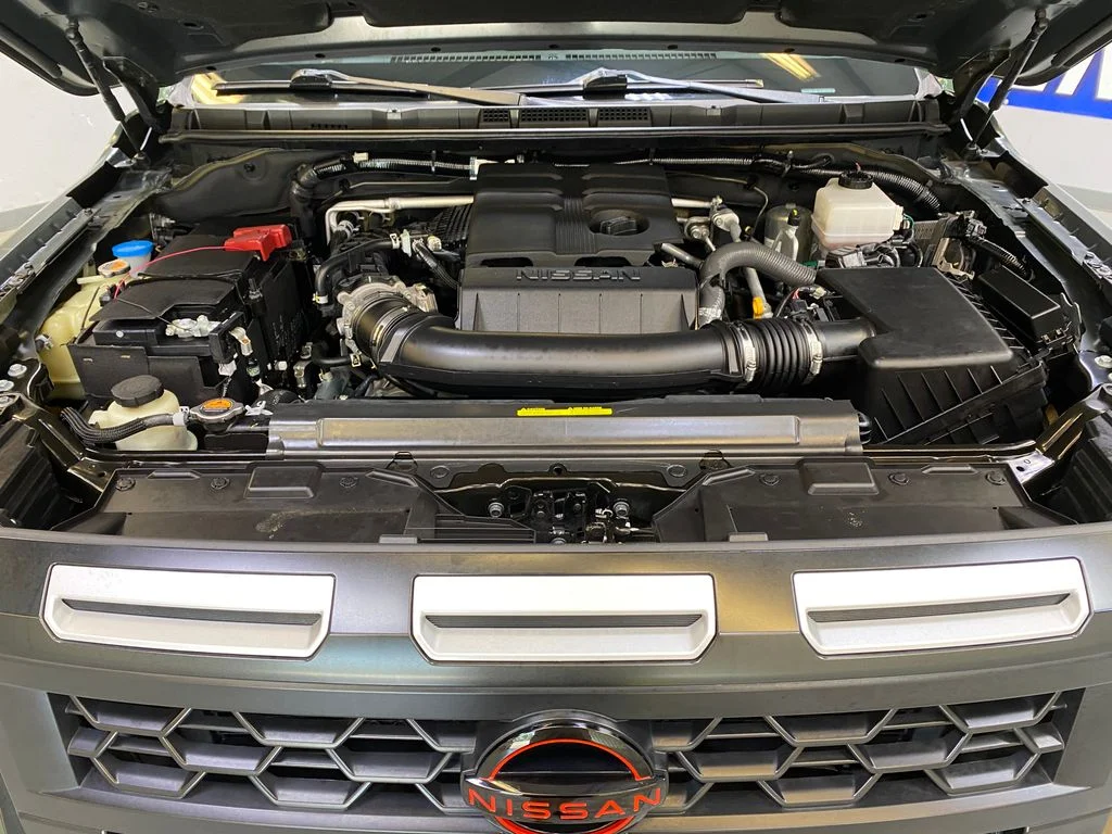 Used 2025 Green Nissan PRO-4X image 9