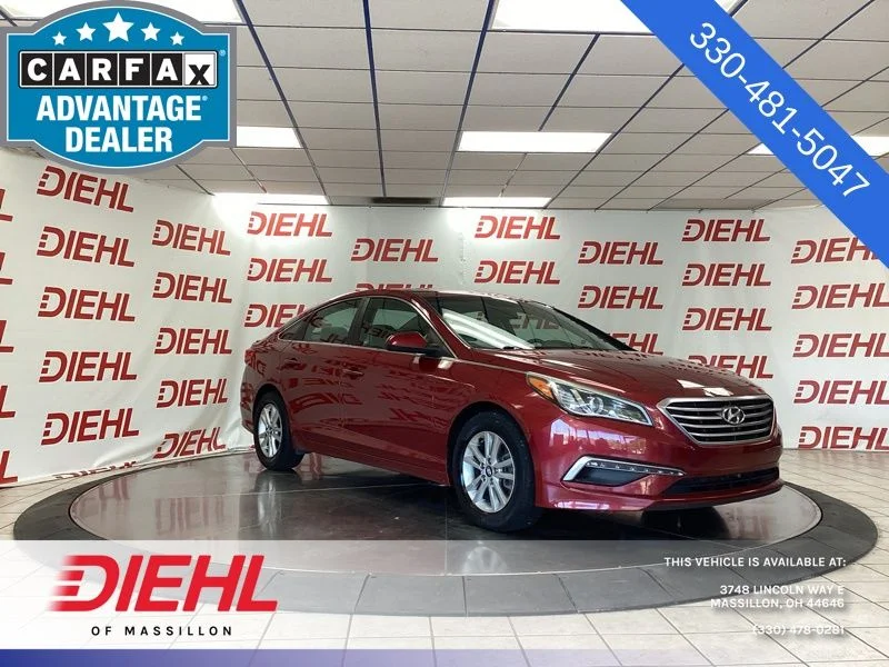 Used 2015 Red Hyundai SE image 1