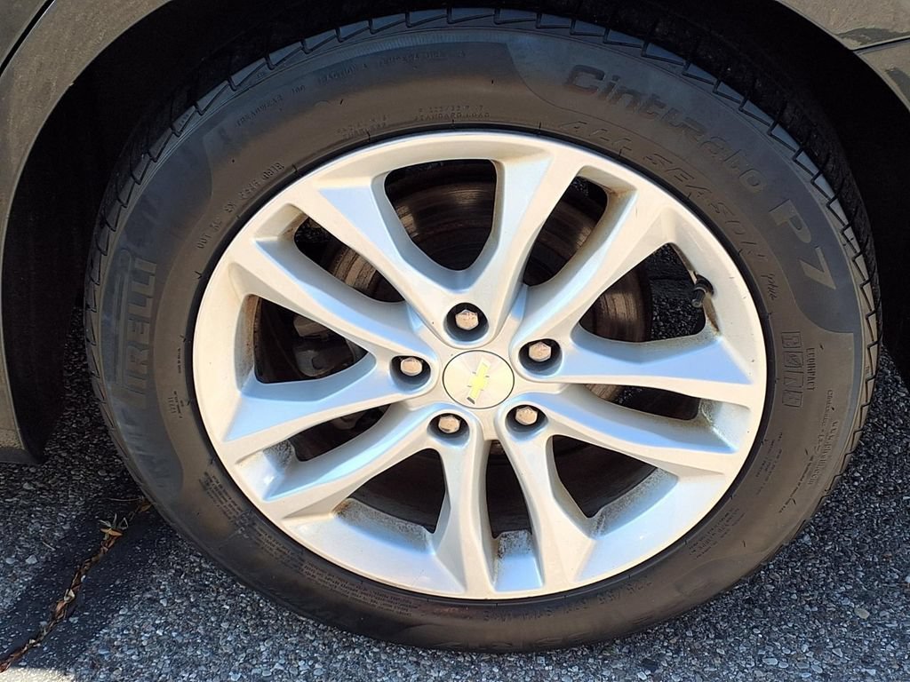 Used 2018 NIGHTFALL GRAY METALLIC Chevrolet LT image 7