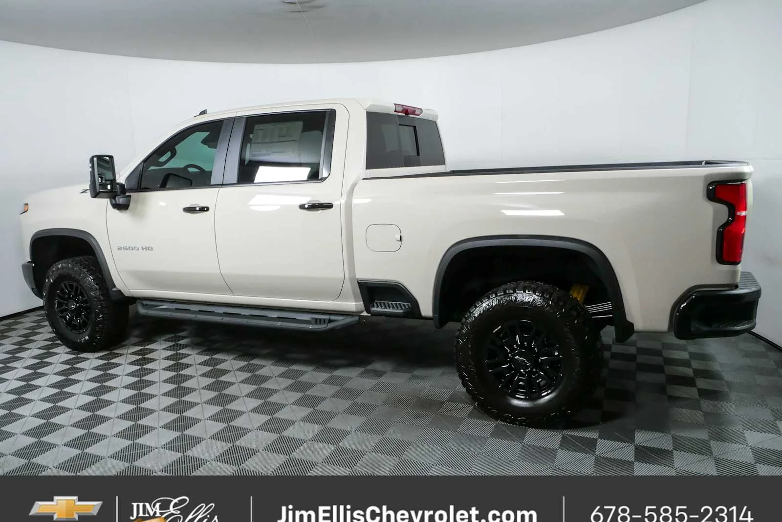 New 2026 White Sands Chevrolet ZR2 image 30