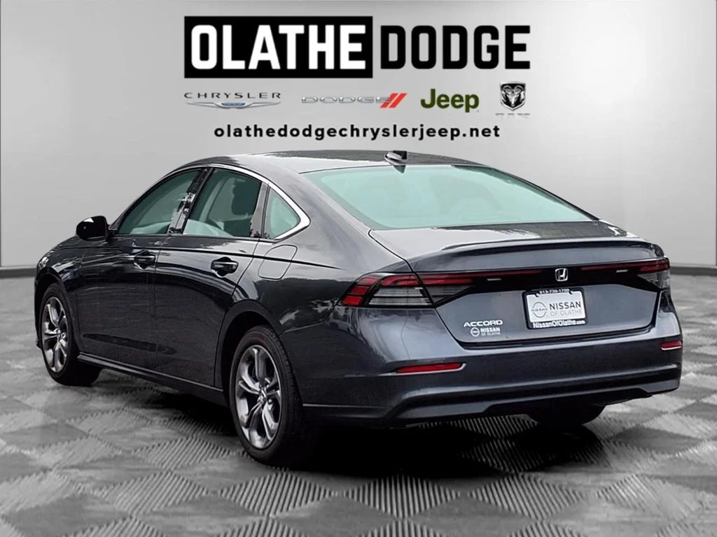 Used 2024 Gray Honda EX image 4
