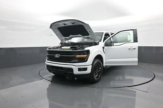New 2026 Oxford White Ford XLT image 22