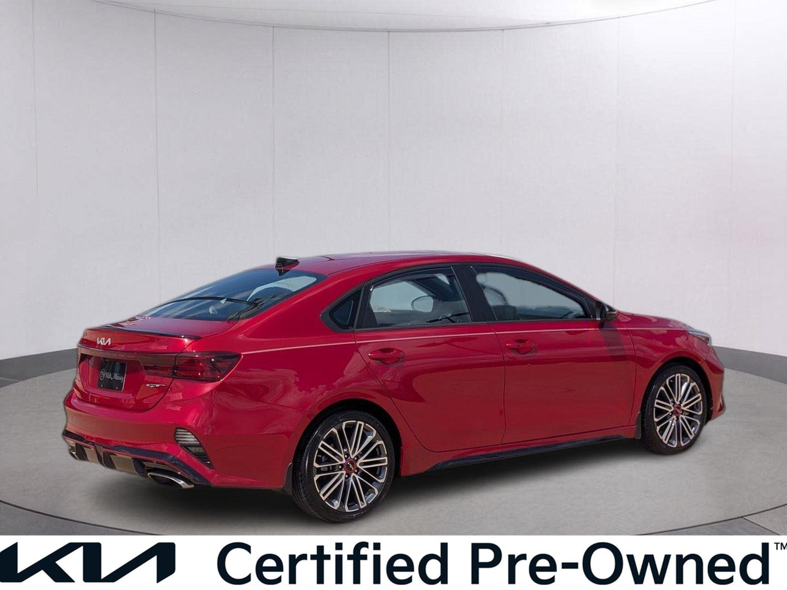 Used 2022 Currant Red Kia GT image 8
