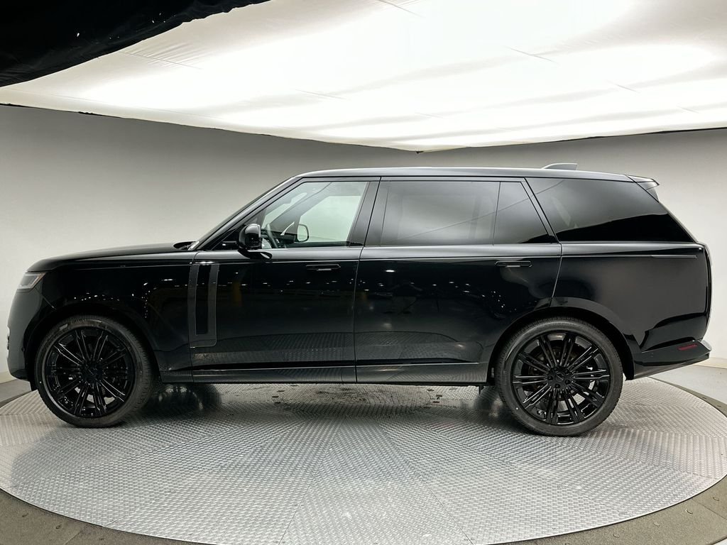 New 2026 Santorini Black LAND ROVER SE 7 Seats image 2
