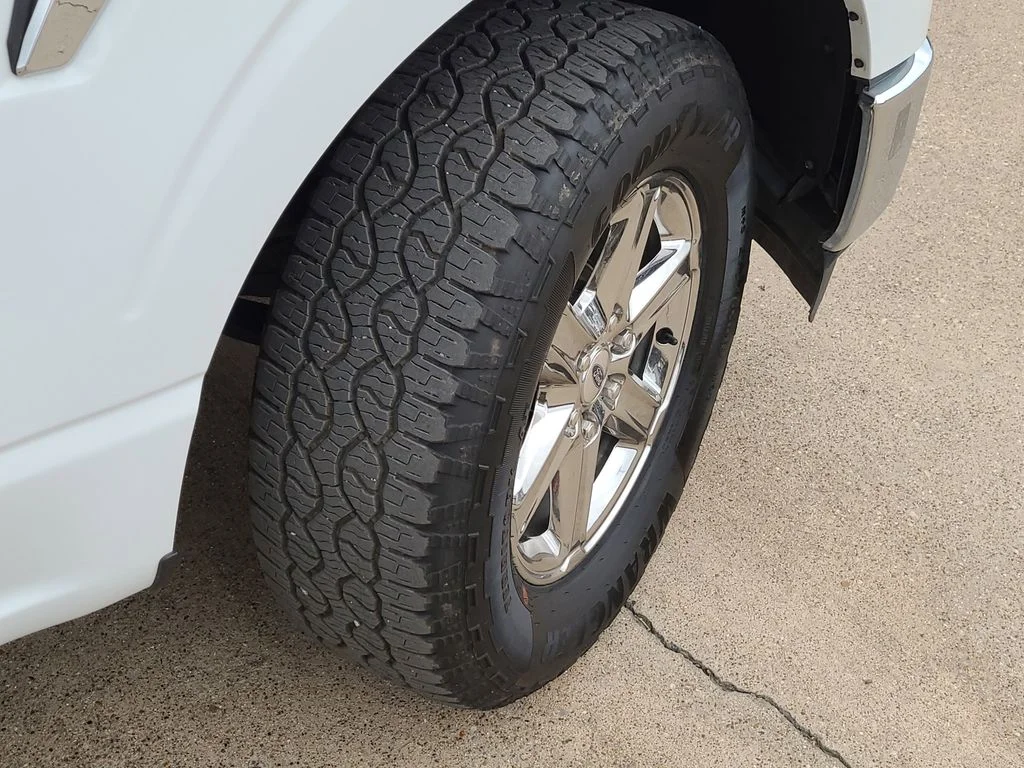 Used 2025 White Ford XLT image 7